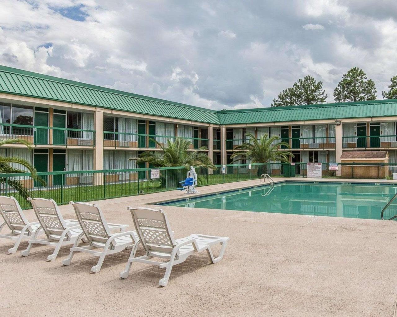 Econo Lodge Douglas Exterior foto